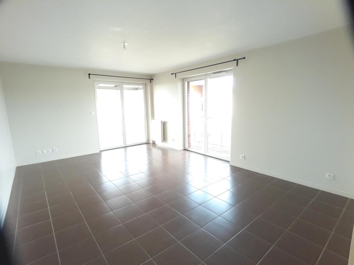 
																																							4 pièces - 
																																						RDC - 86m² - 932,01 € - Photo #5