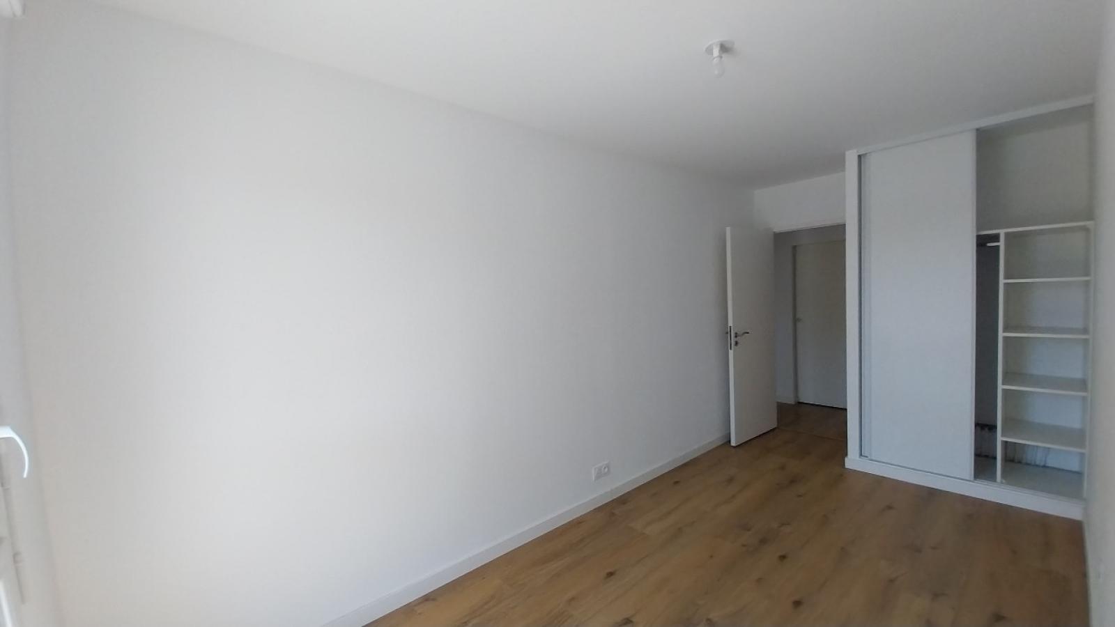 
																																							3 pièces - 
																																						3ème étage - 61m² - 733,89 € - Photo #4