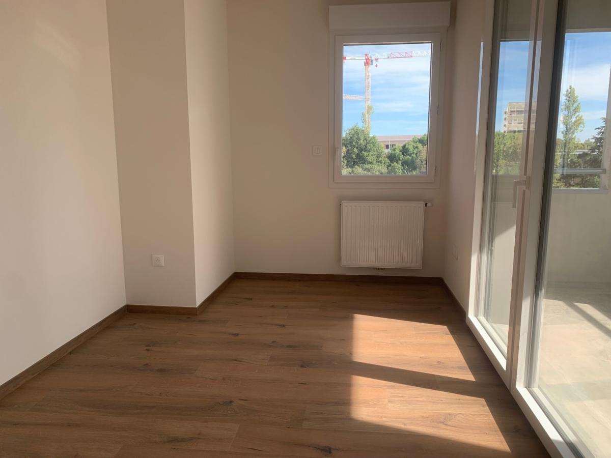 
																																							4 pièces - 
																																						2ème étage - 84m² - 1 136,99 € - Photo #5