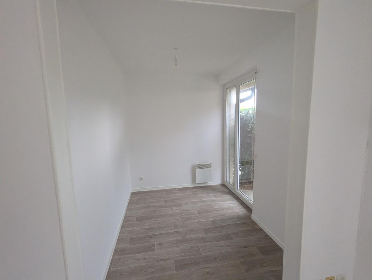 4 pièces - RDC - 0m² - 175 000 € - Photo #4
