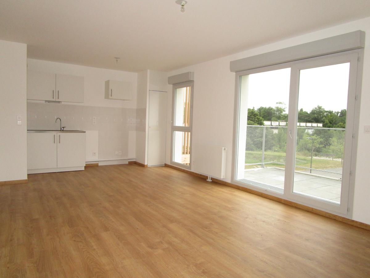 3 pièces - 2ème étage - 67m² - 720,94 € - Photo #0