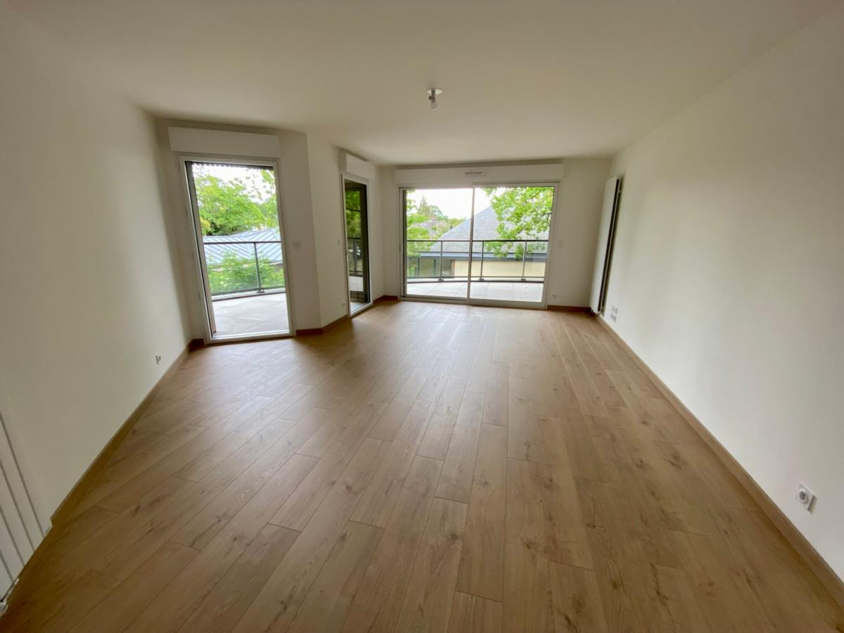 
																																							3 pièces - 
																																						1er étage - 77m² - 899,27 € - Photo #3