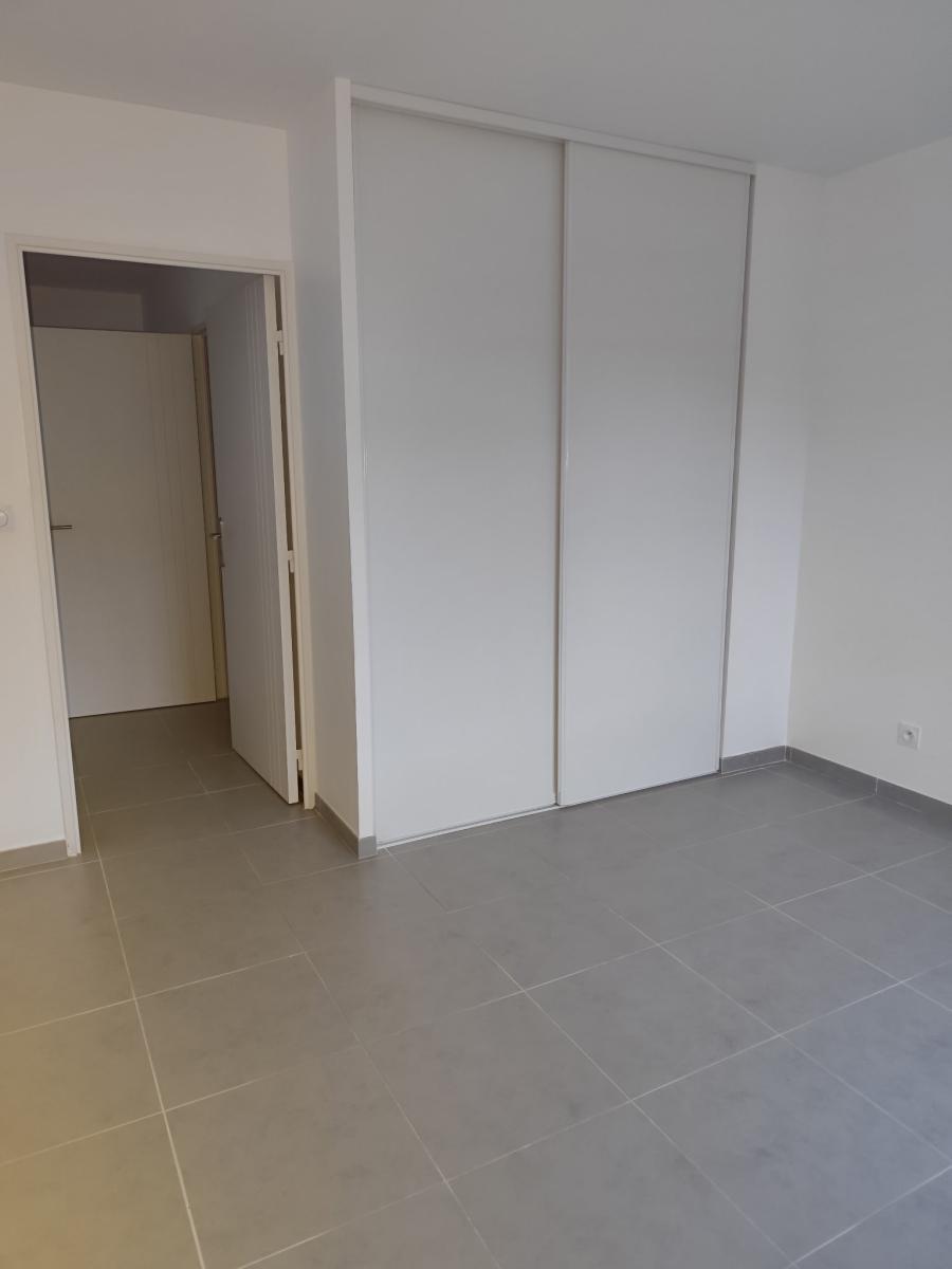 
																																							2 pièces - 
																																						RDC - 50m² - 828,63 € - Photo #5