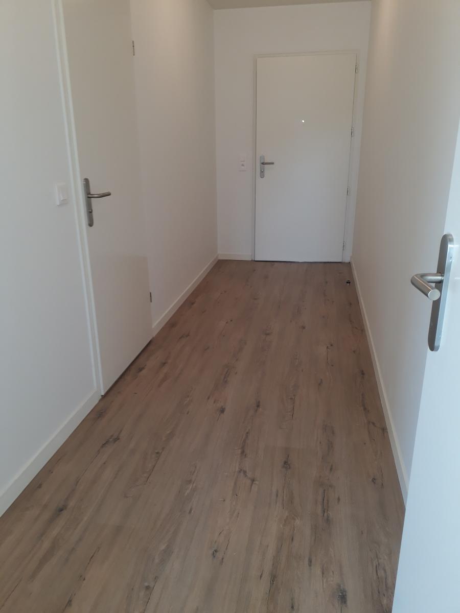 
																																							3 pièces - 
																																						1er étage - 63m² - 866,78 € - Photo #6