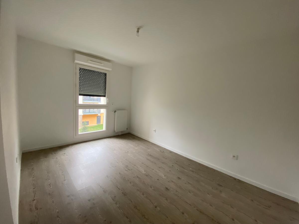 
																			4 pièces - 
																		1er étage - 69m² - 1 054,97 € - Photo #2