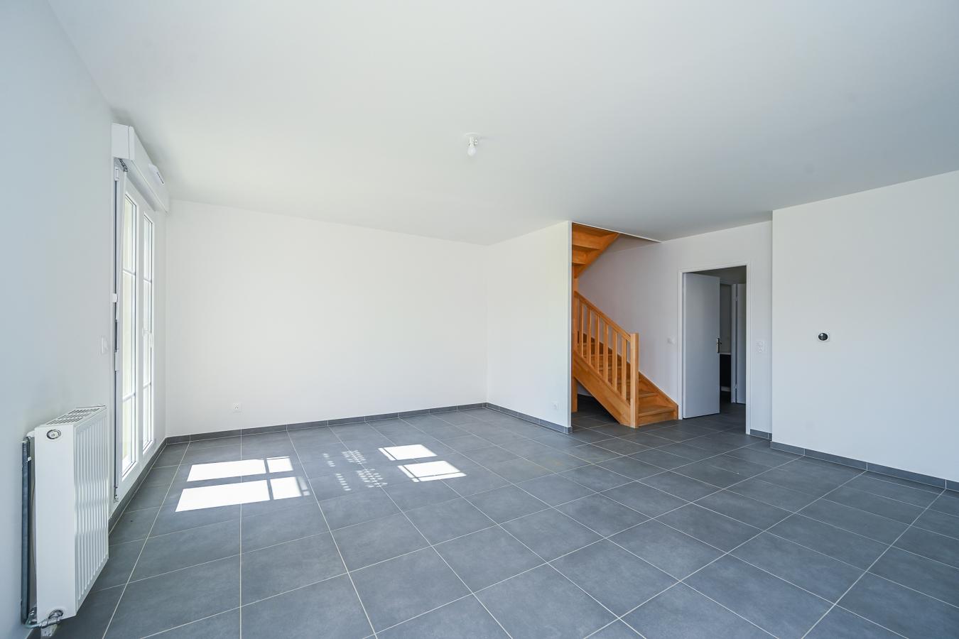 4 pièces - RDC - 87m² - 1 348,28 € - Photo #0