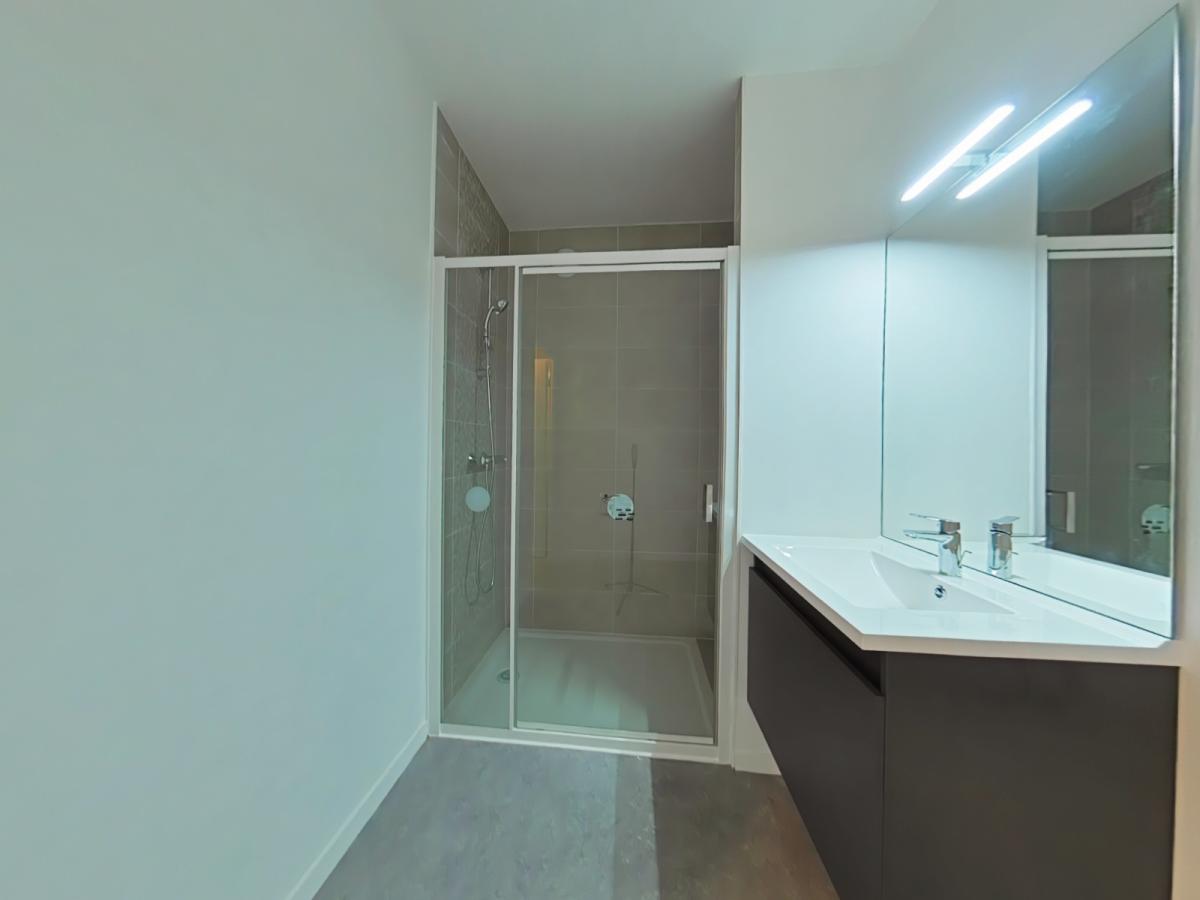 
																																							3 pièces - 
																																						1er étage - 70m² - 824,94 € - Photo #3