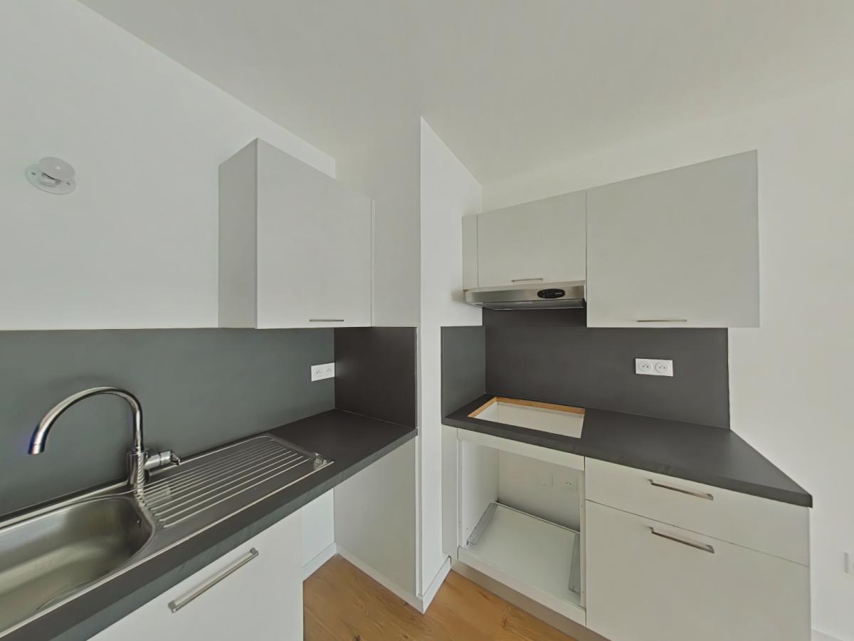 
																																							2 pièces - 
																																						2ème étage - 47m² - 671,99 € - Photo #2