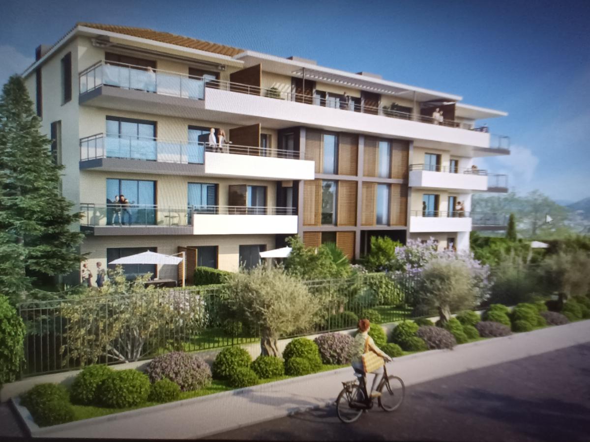
																																							4 pièces - 
																																						3ème étage - 110m² - 2 470,27 € - Photo #1