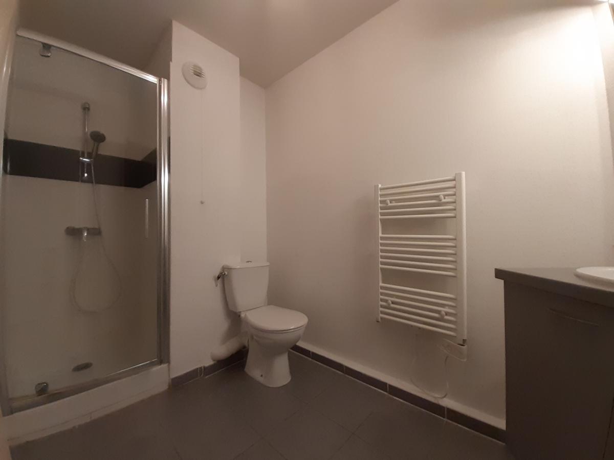 
																																							2 pièces - 
																																						1er étage - 47m² - 714,40 € - Photo #3