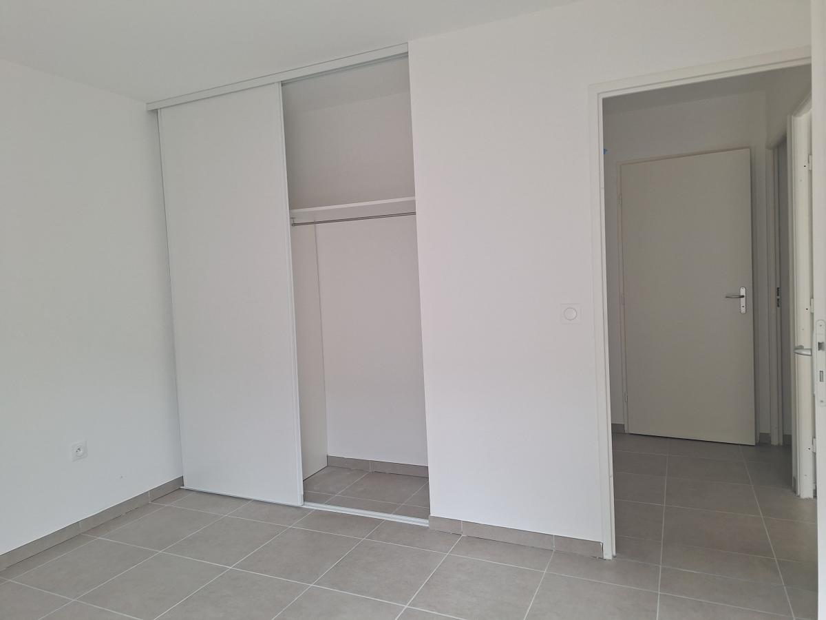 
																																							3 pièces - 
																																						RDC - 66m² - 977,55 € - Photo #7