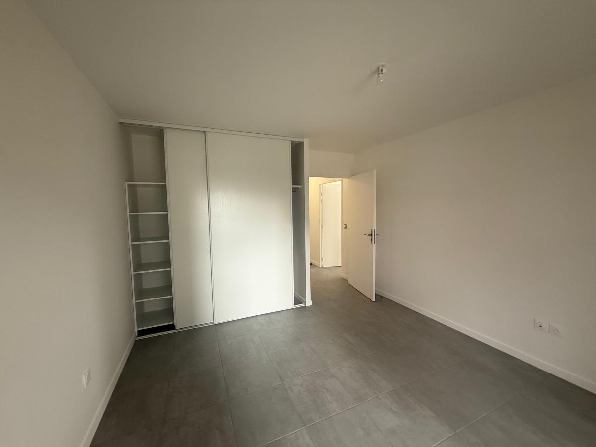 
																			3 pièces - 
																		4ème étage - 59m² - 1 304,85 € - Photo #4