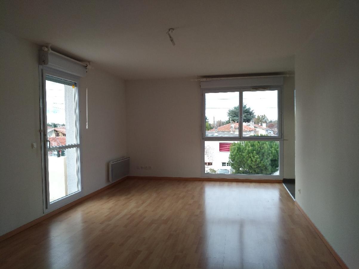 
																																							4 pièces - 
																																						2ème étage - 96m² - 1 107,44 € - Photo #6