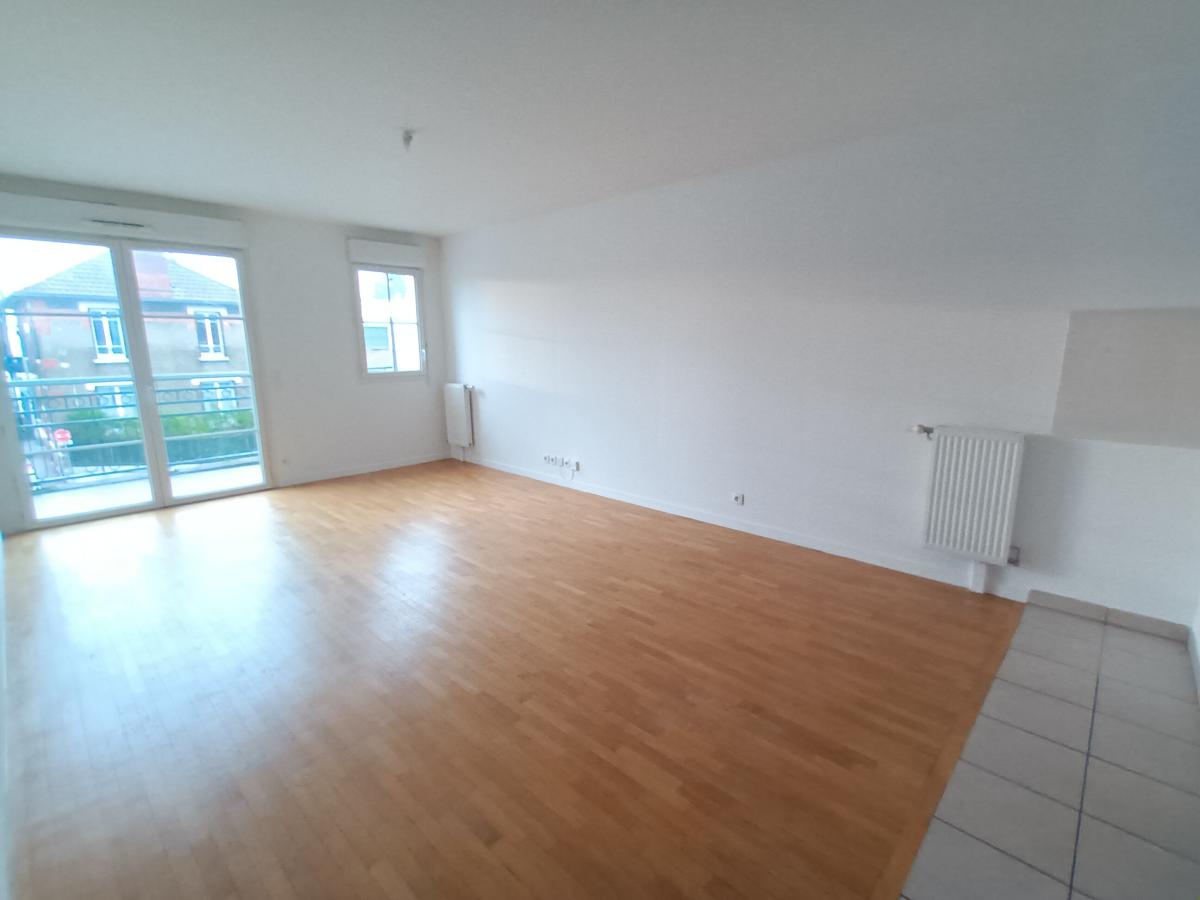 3 pièces - RDC - 57m² - 1 356,80 € - Photo #2