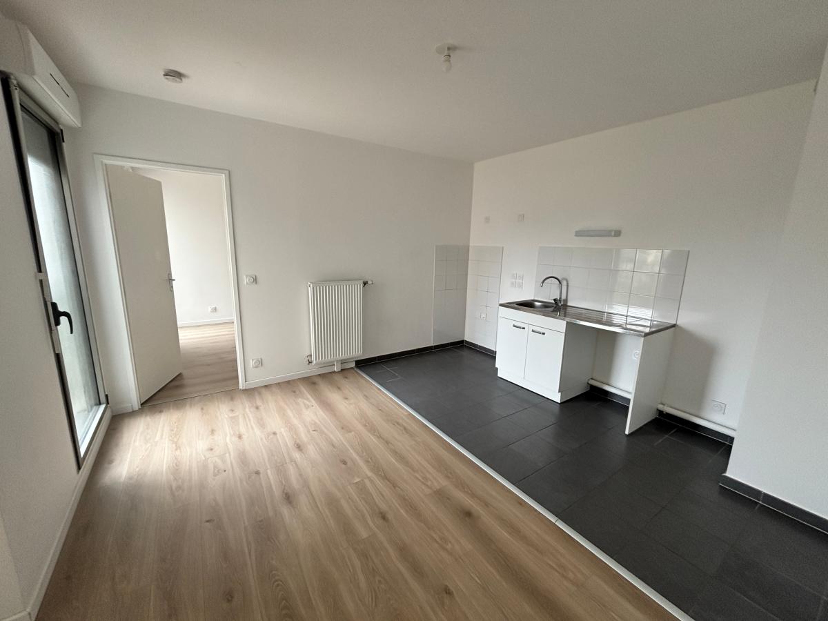2 pièces - 1er étage - 53m² - 1 166,22 € - Photo #2