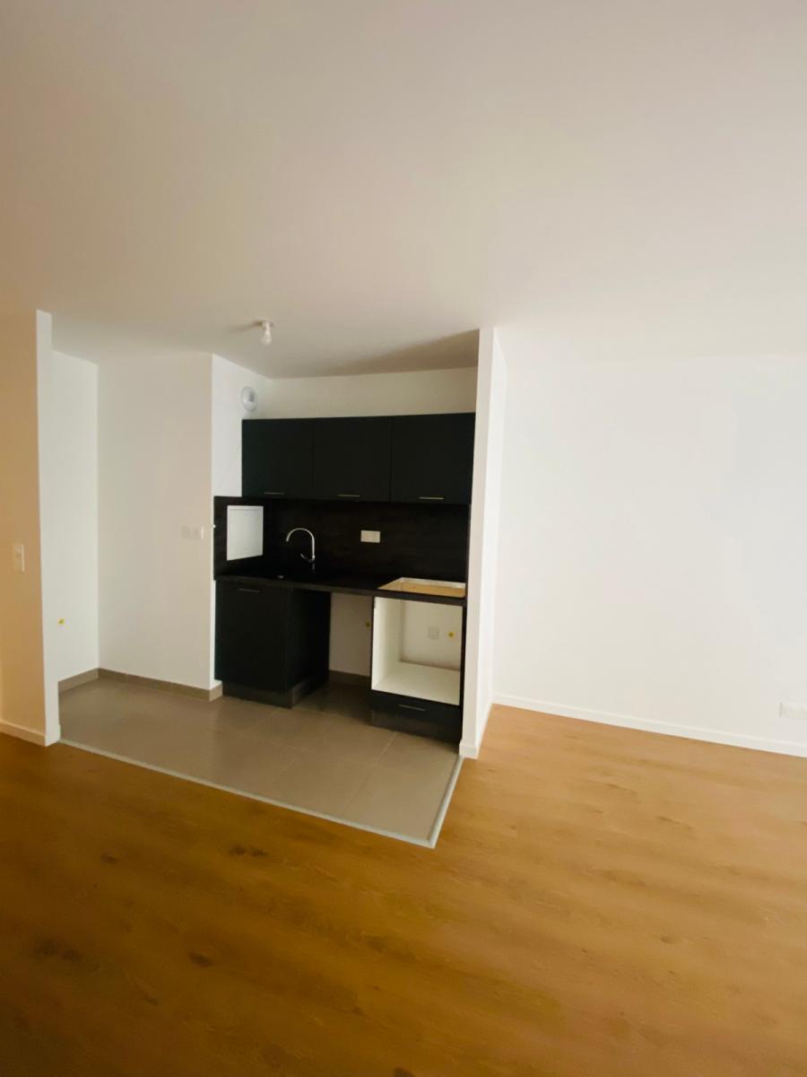 
																																							2 pièces - 
																																						RDC - 55m² - 1 457,53 € - Photo #2