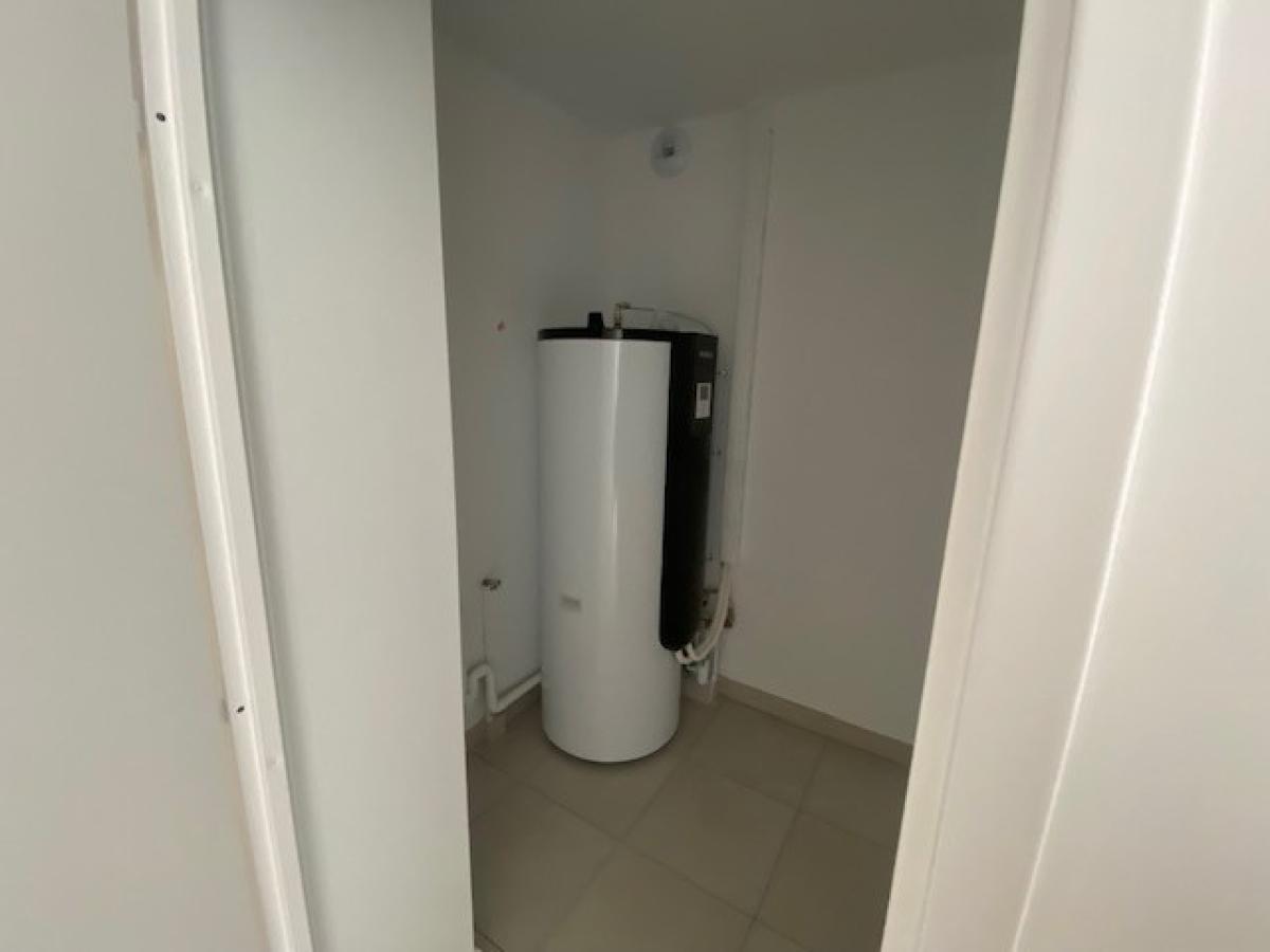 4 pièces - 1er étage - 88m² - 920,61 € - Photo #4