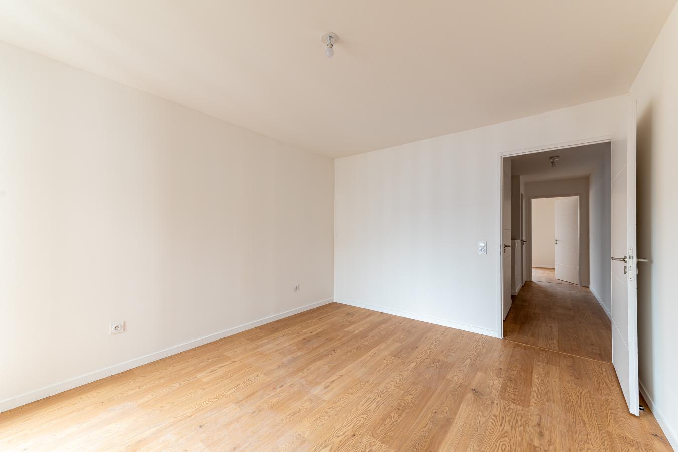 
																																							3 pièces - 
																																						4ème étage - 73m² - 1 457,73 € - Photo #4