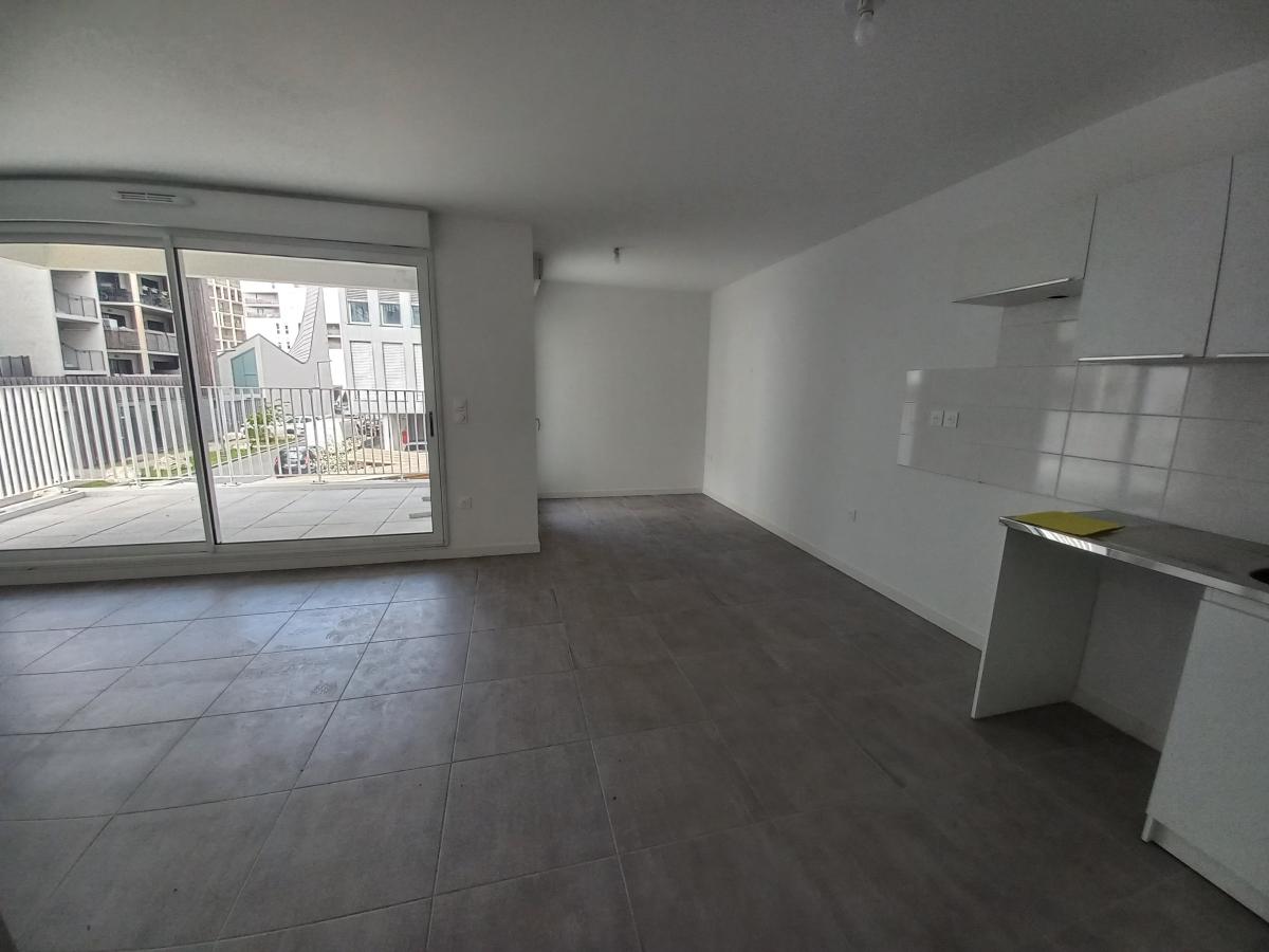
																																							3 pièces - 
																																						3ème étage - 66m² - 917,90 € - Photo #2