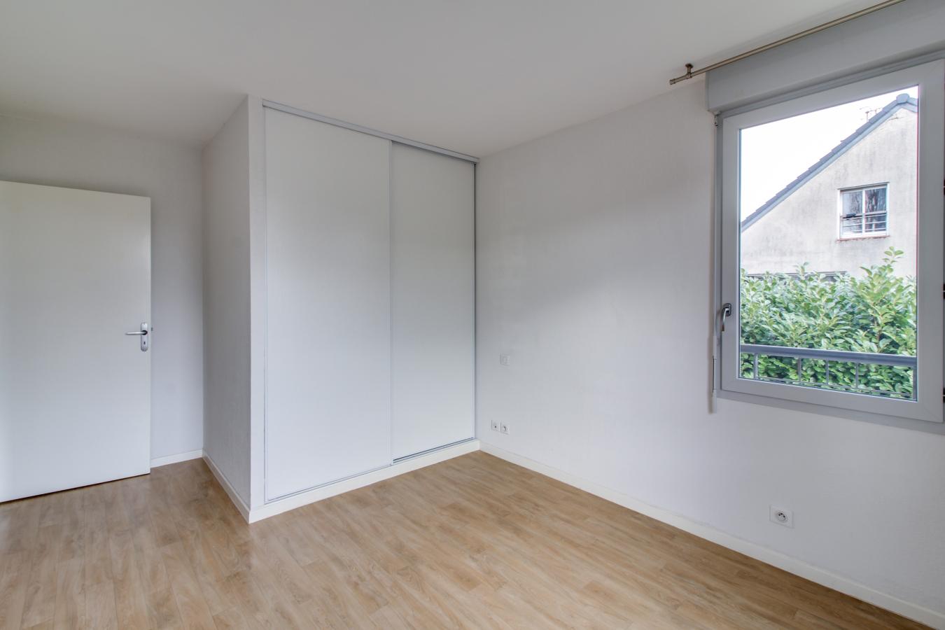 5 pièces - RDC - 108m² - 983,78 € - Photo #4