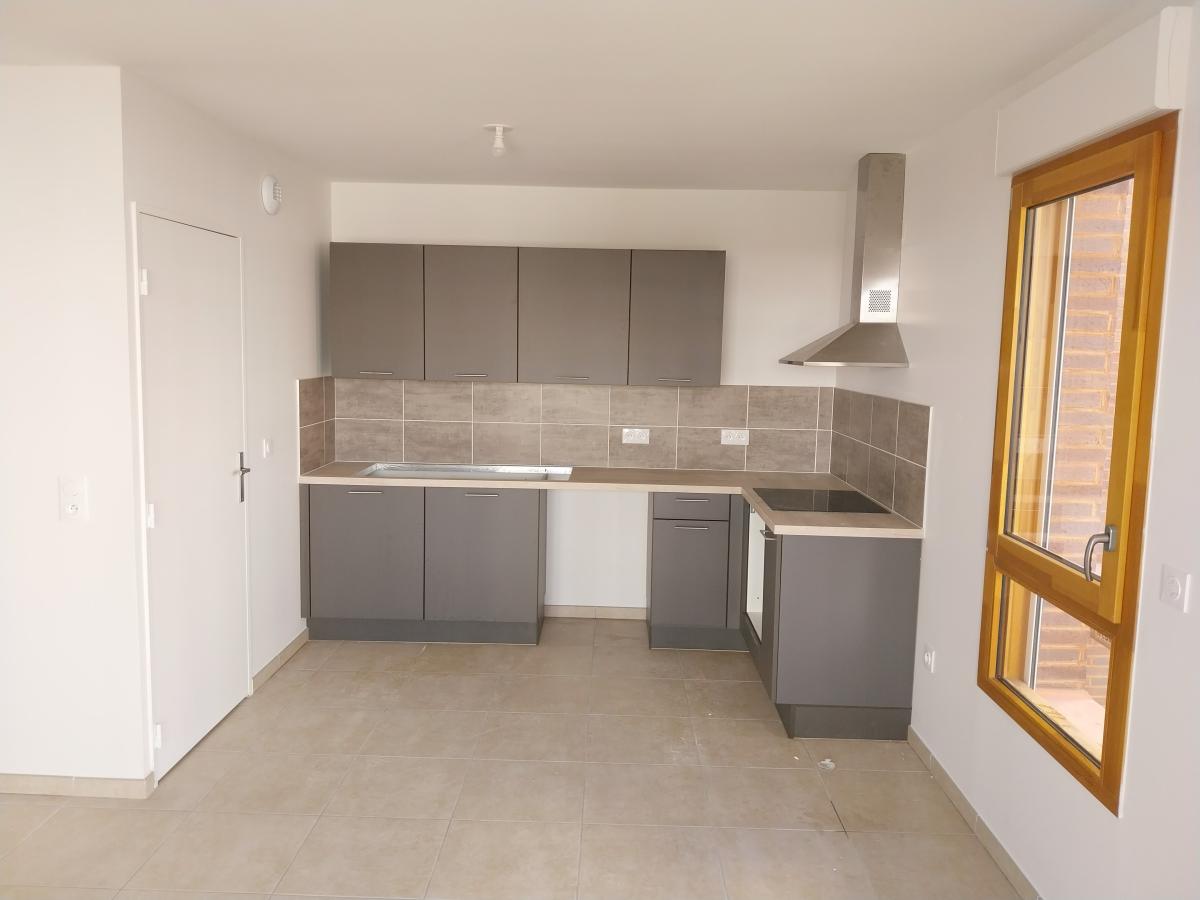4 pièces - 2ème étage - 84m² - 1 272,60 € - Photo #1
