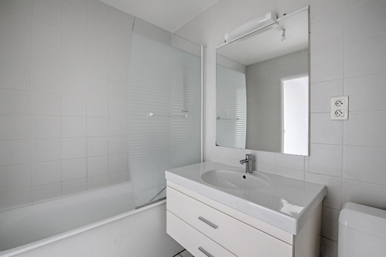 
																																							3 pièces - 
																																						5ème étage - 78m² - 2 556,35 € - Photo #4