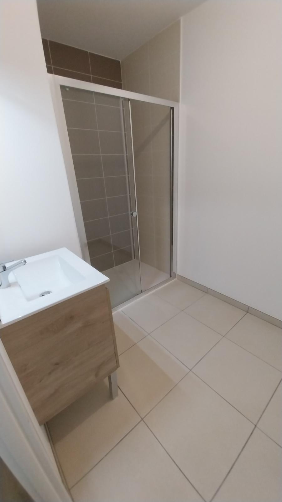 
																																							3 pièces - 
																																						1er étage - 64m² - 923,13 € - Photo #3