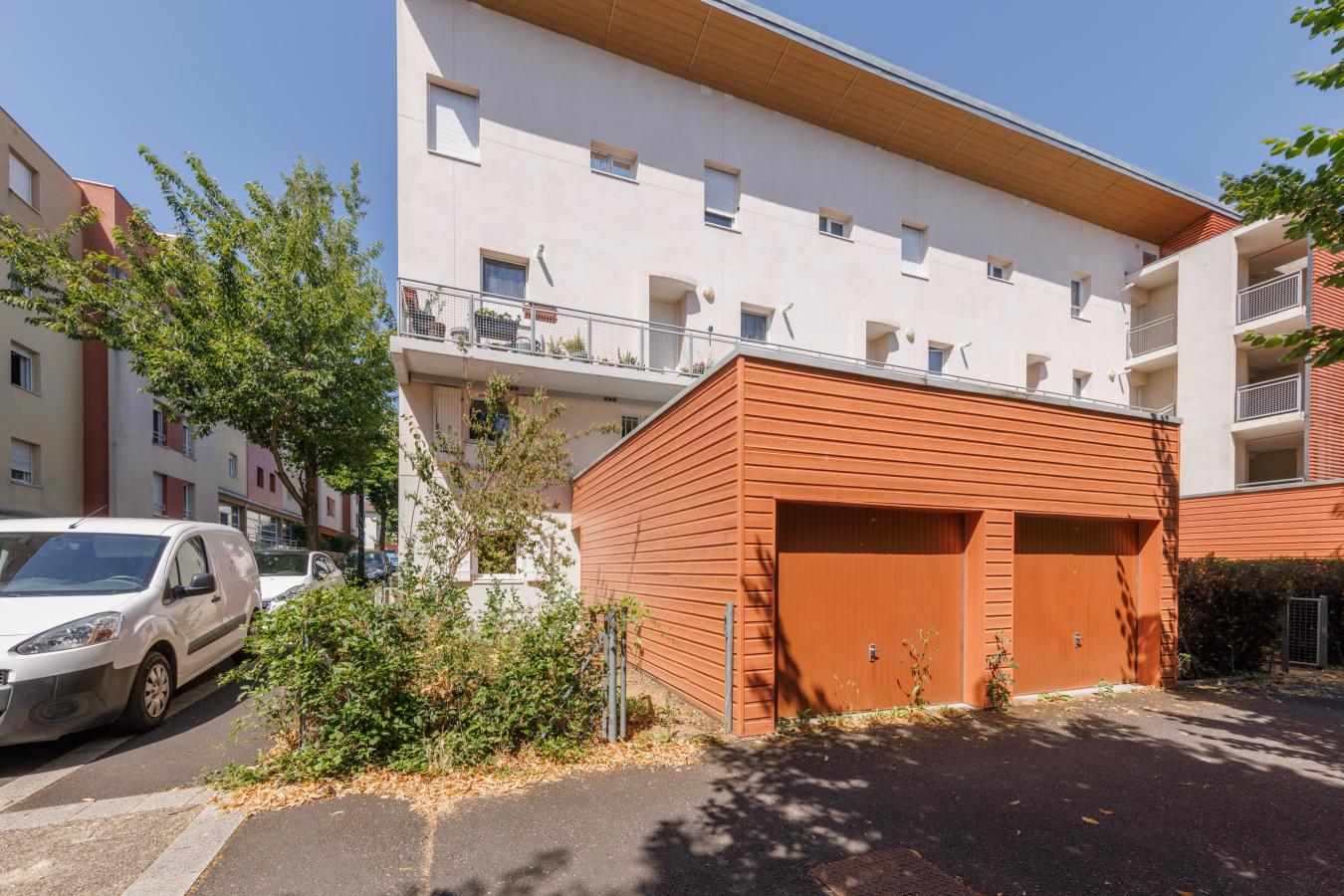 
																			5 pièces - 
																		RDC - 95m² - 177 000 € - Photo #0