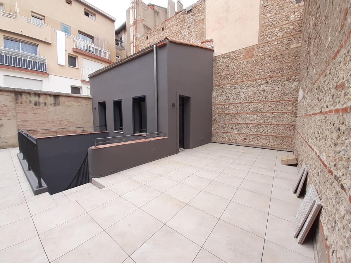 
																																							3 pièces - 
																																						RDC - 72m² - 739,25 € - Photo #1
