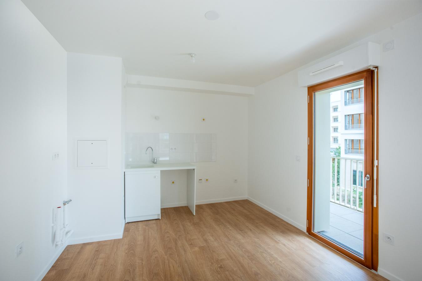 
																																							4 pièces - 
																																						4ème étage - 87m² - 1 737,00 € - Photo #2