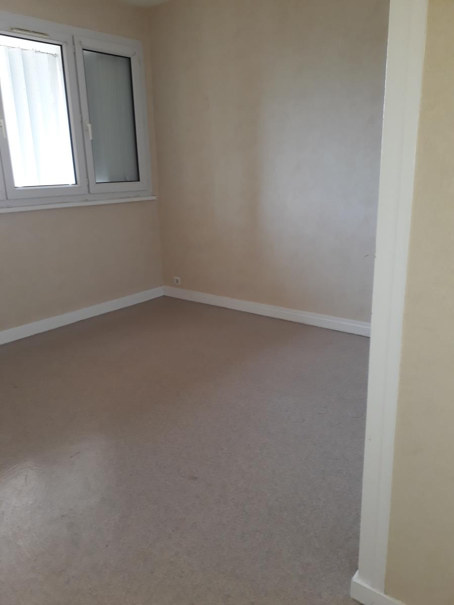 
																			4 pièces - 
																		3ème étage - 70m² - 868,46 € - Photo #1