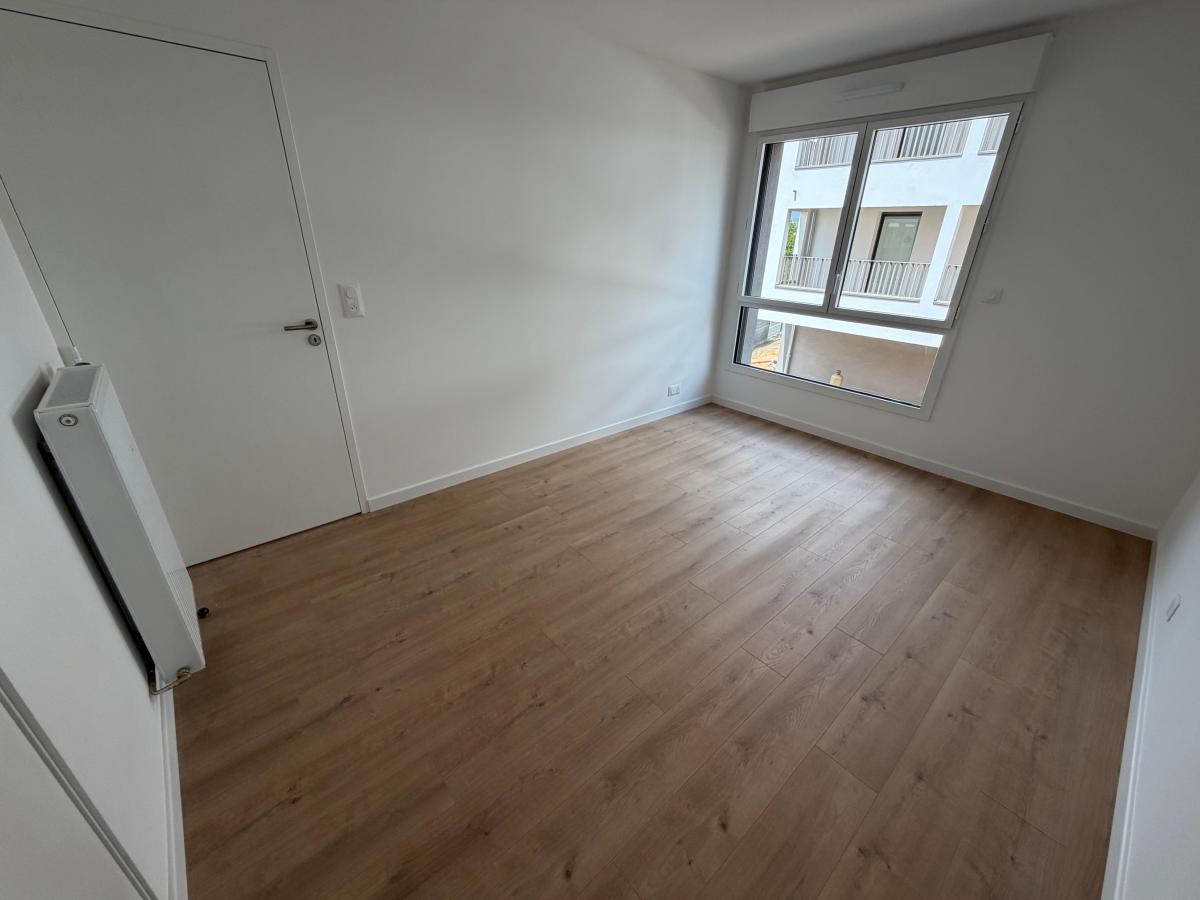 
																																							2 pièces - 
																																						1er étage - 45m² - 649,70 € - Photo #4