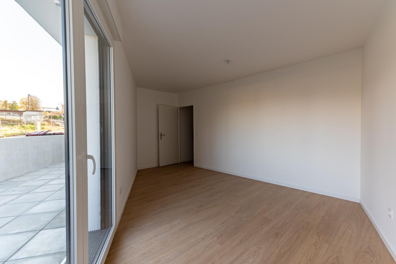 
																			4 pièces - 
																		RDC - 90m² - 1 499,22 € - Photo #4