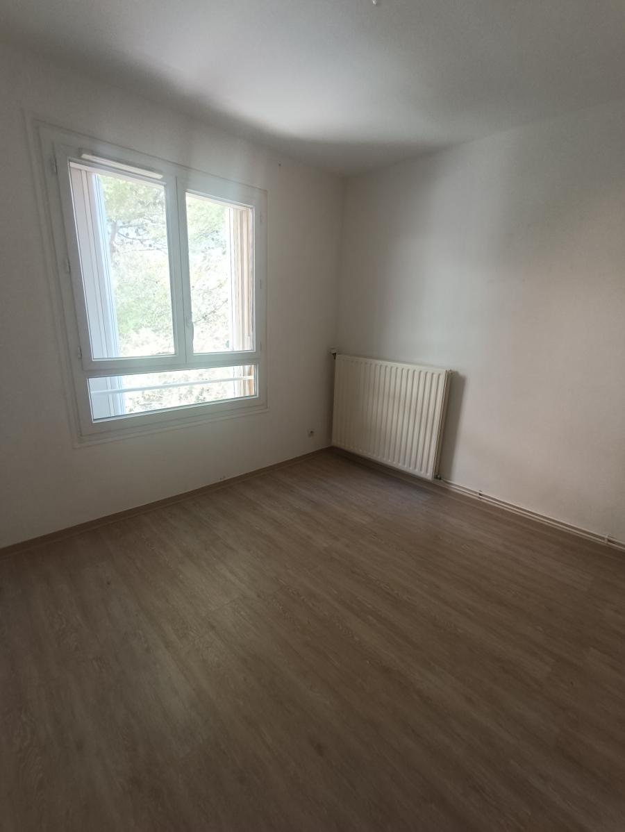 
																																							3 pièces – 
																																						2ème étage – 79m² - 192 000 € - Photo #5