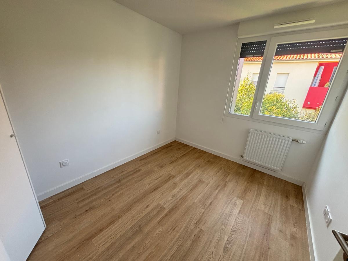 
																																							3 pièces - 
																																						1er étage - 63m² - 730,83 € - Photo #5