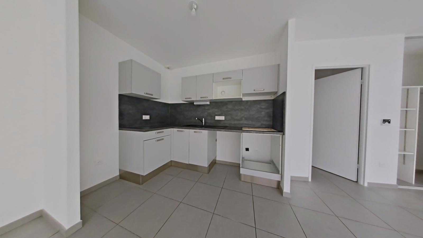 4 pièces - RDC - 103m² - 1 131,99 € - Photo #2