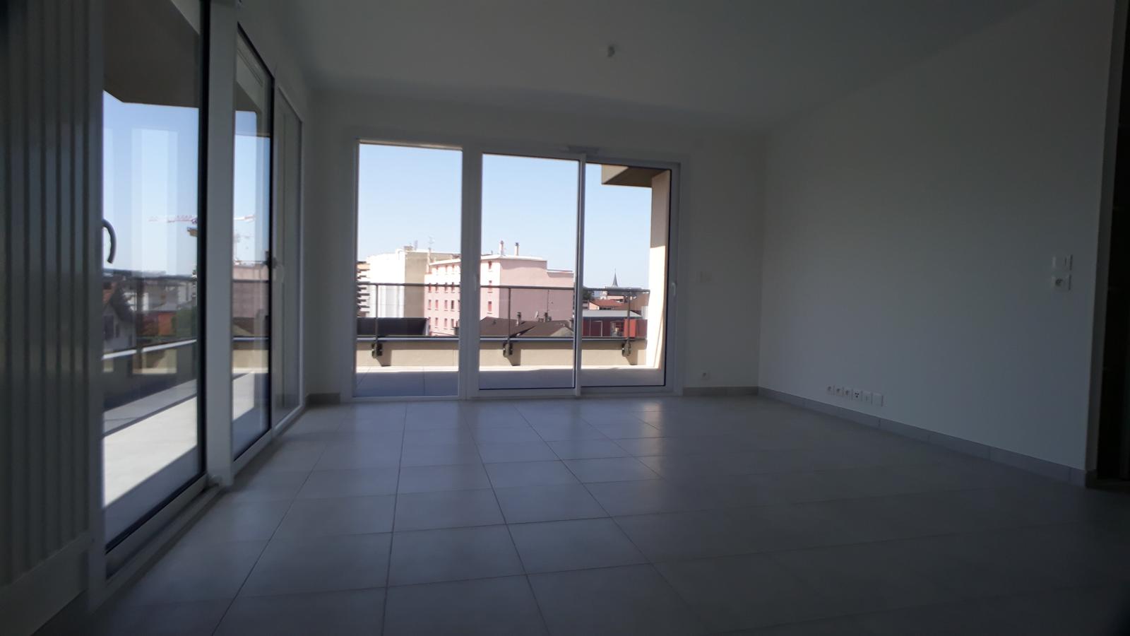 
																																							3 pièces - 
																																						3ème étage - 65m² - 955,74 € - Photo #1