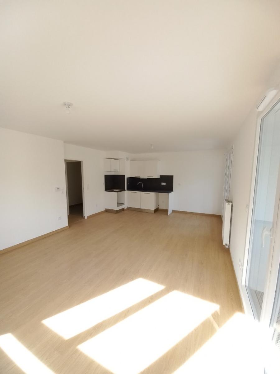 
																																							4 pièces - 
																																						3ème étage - 85m² - 1 168,49 € - Photo #2