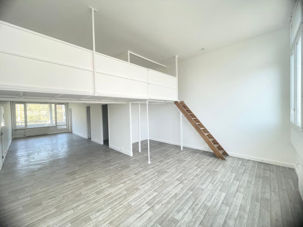 
																			1 pièce - 
																		4ème étage - 68m² - 1 435,34 € - Photo #1