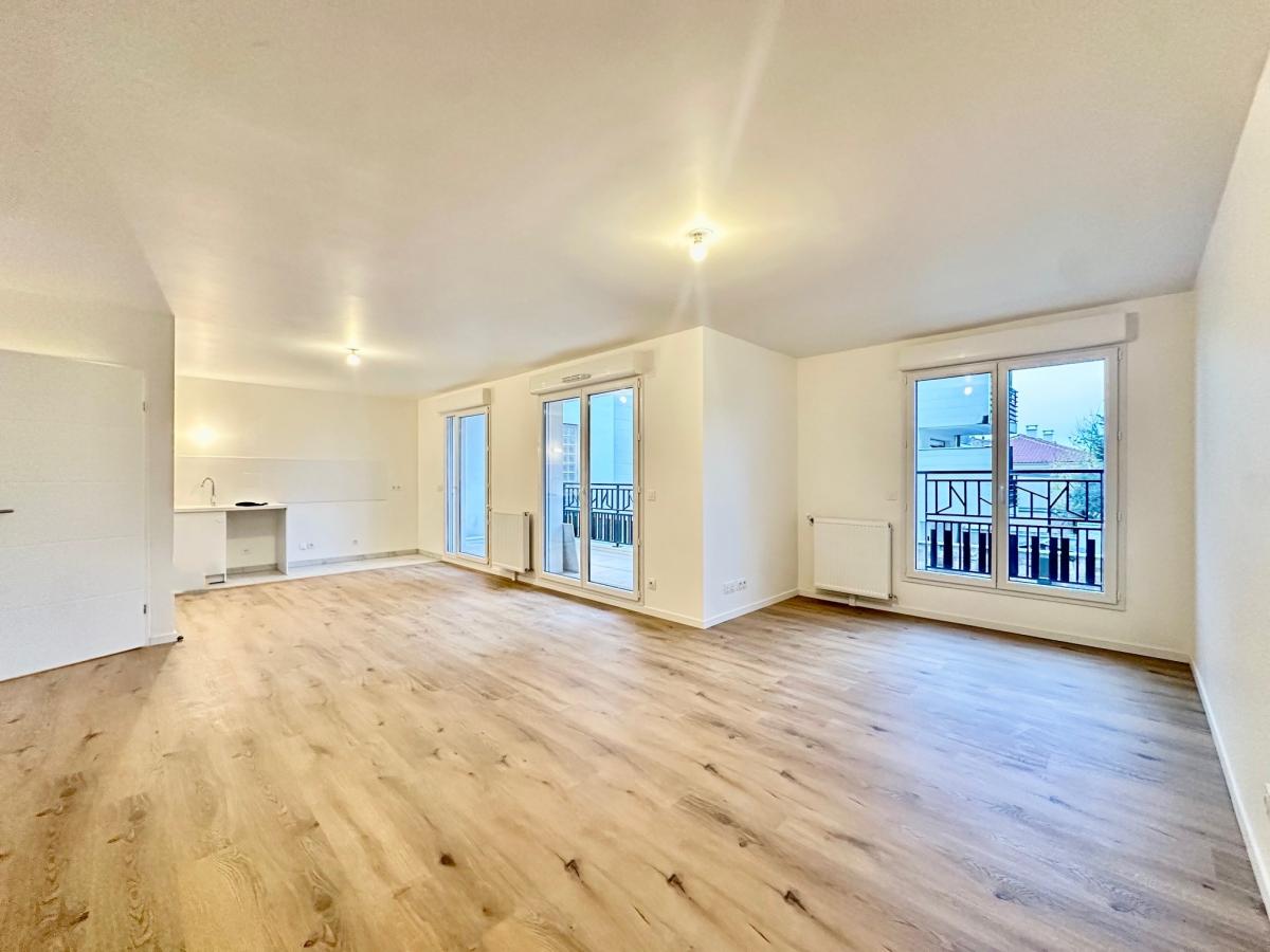 
																																							4 pièces - 
																																						2ème étage - 88m² - 1 658,32 € - Photo #1