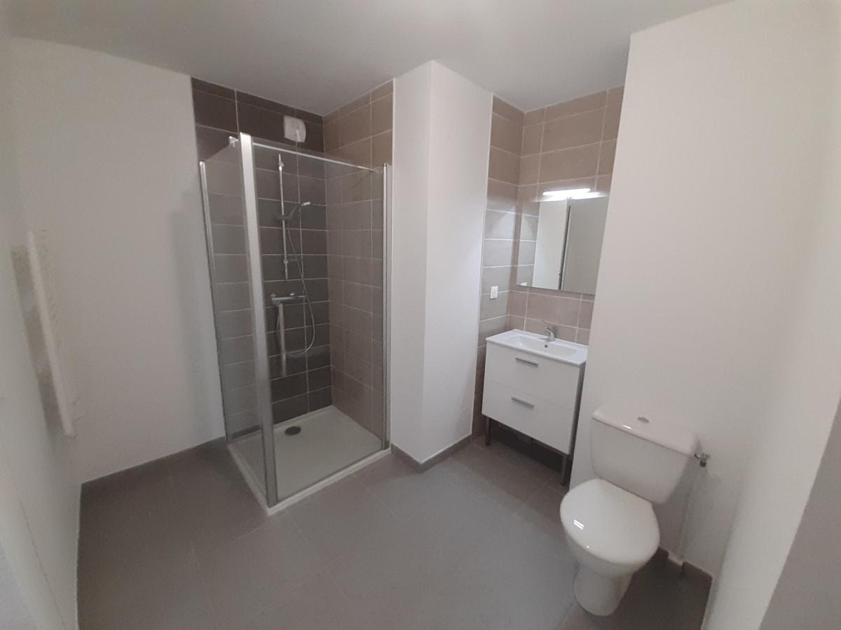 2 pièces - 3ème étage - 46m² - 716,06 € - Photo #3