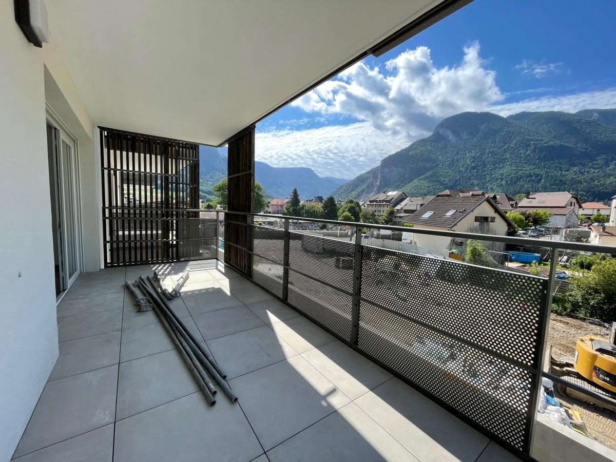 
																			4 pièces - 
																		2ème étage - 85m² - 1 180,57 € - Photo #2