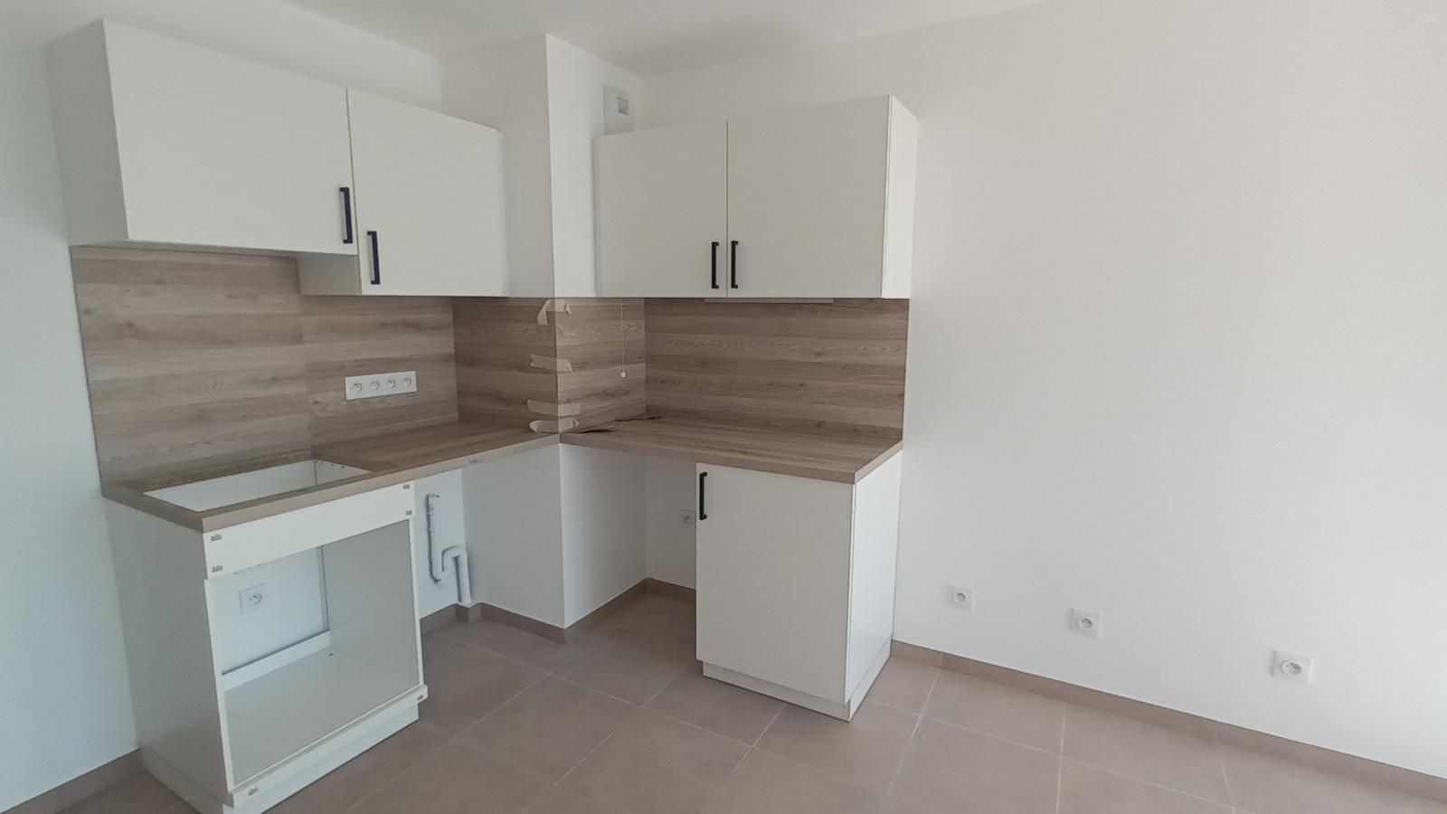 
																			3 pièces - 
																		RDC - 66m² - 1 167,17 € - Photo #2