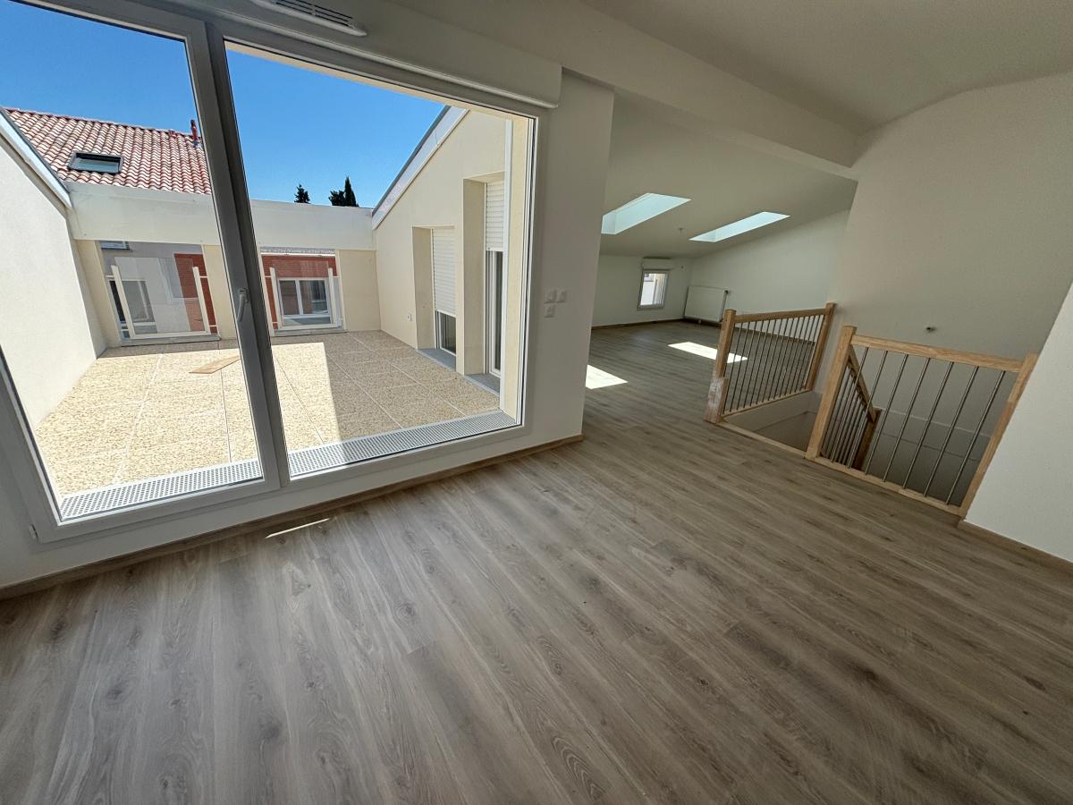 
																			4 pièces - 
																		1er étage - 103m² - 1 099,93 € - Photo #7
