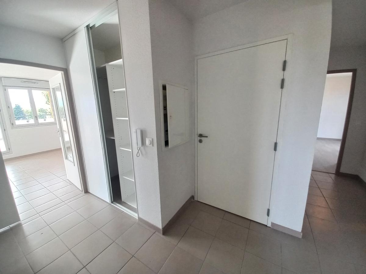 
																																							4 pièces - 
																																						4ème étage - 86m² - 1 008,19 € - Photo #6
