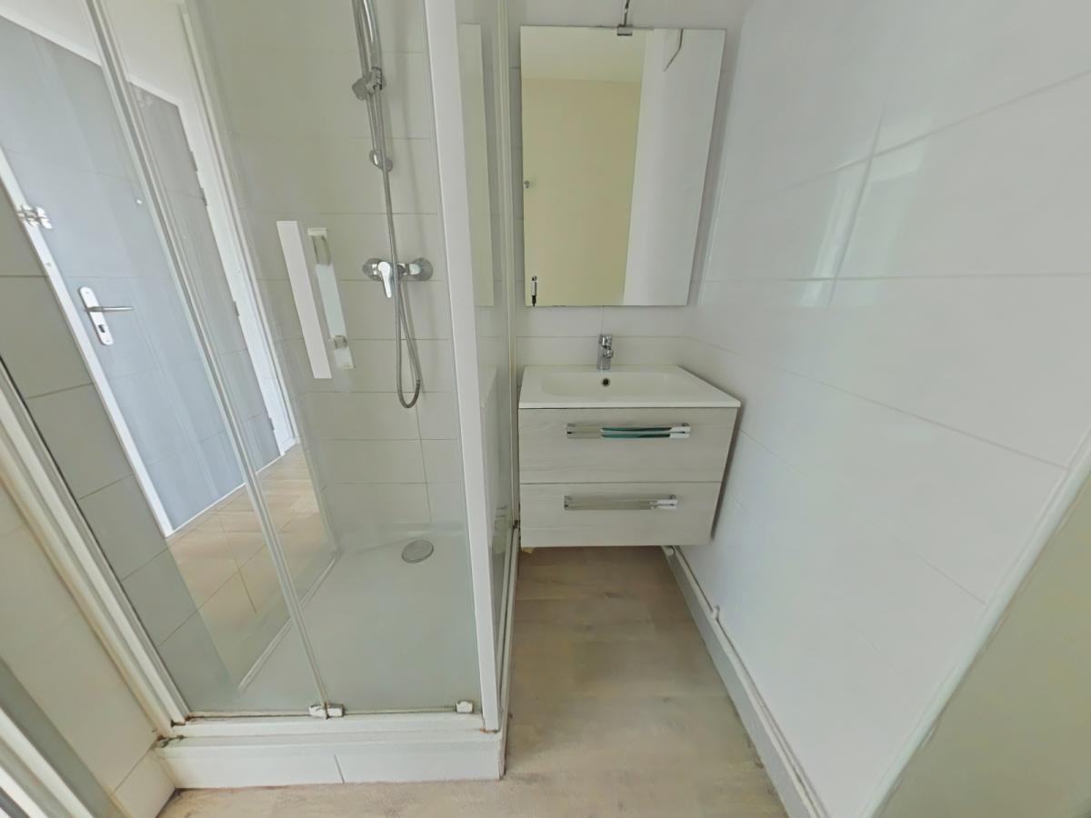 
																																							1 pièce - 
																																						2ème étage - 28m² - 462,51 € - Photo #5
