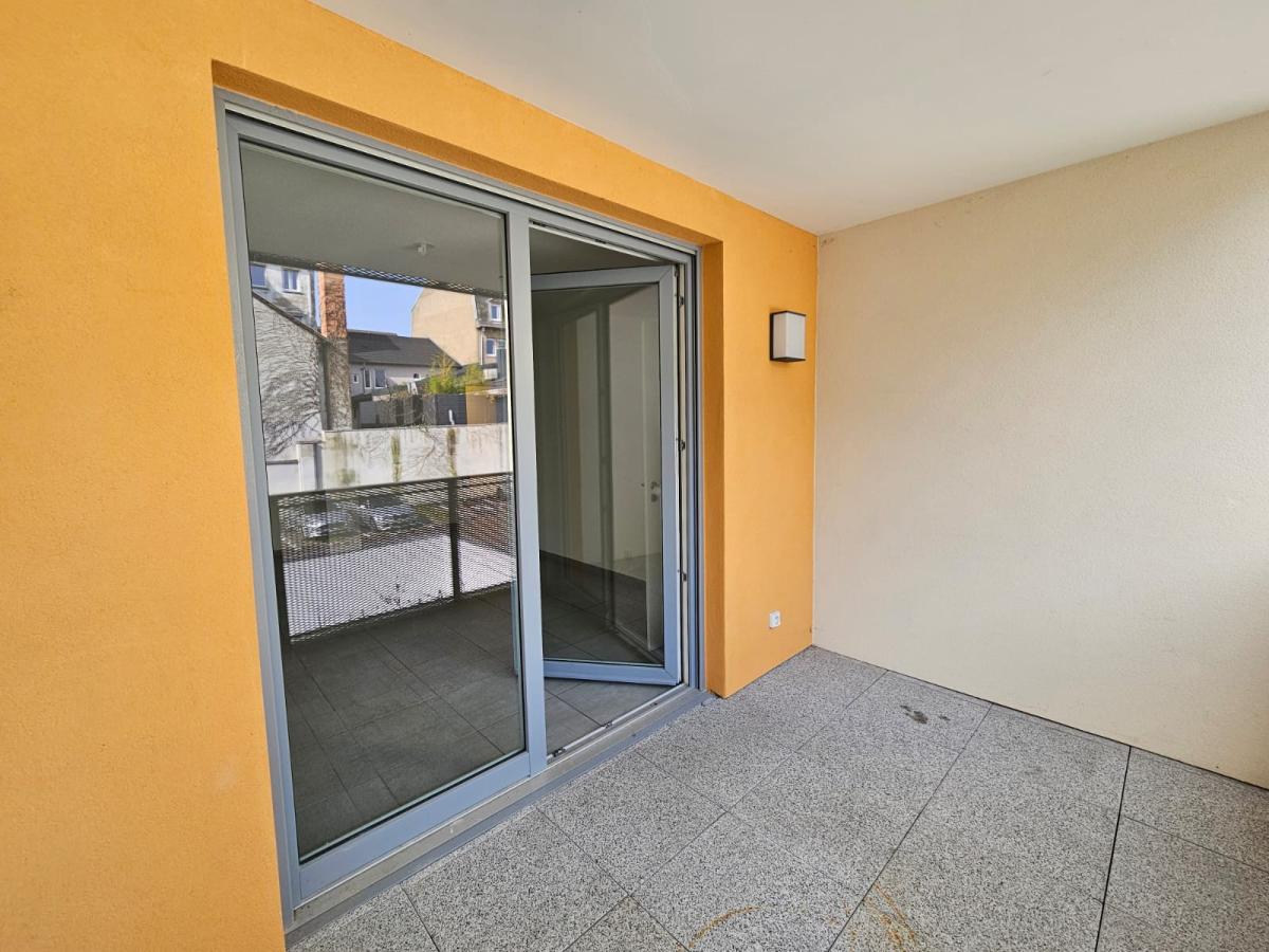3 pièces - 1er étage - 71m² - 852,01 € - Photo #2