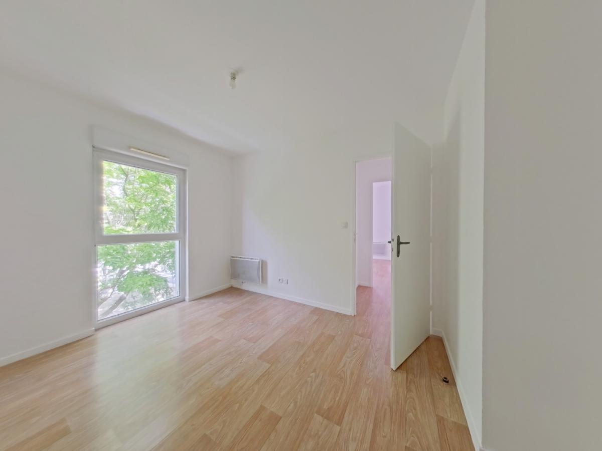 3 pièces - 1er étage - 68m² - 760,99 € - Photo #3