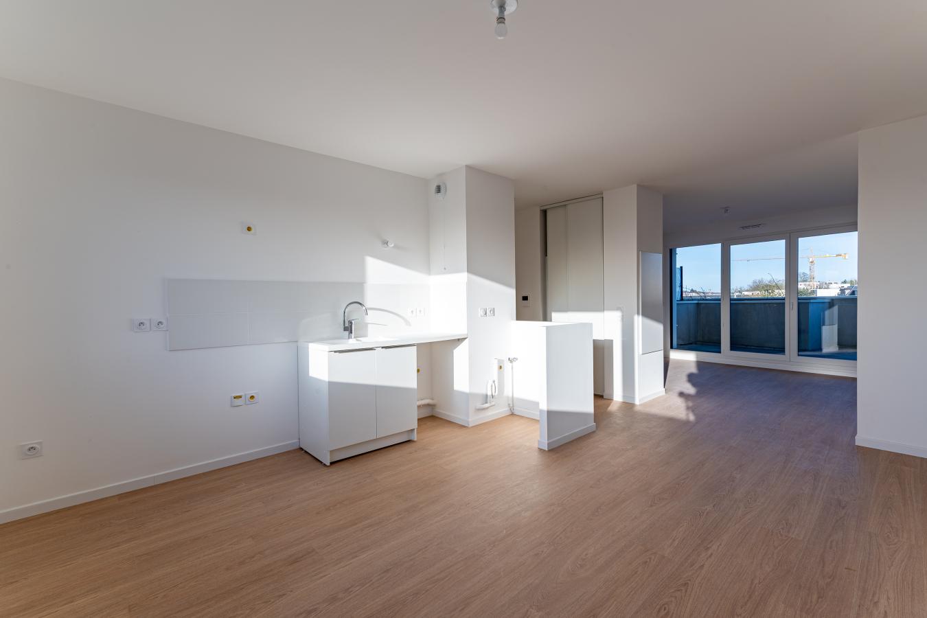 
																																							5 pièces - 
																																						4ème étage - 95m² - 1 622,84 € - Photo #4