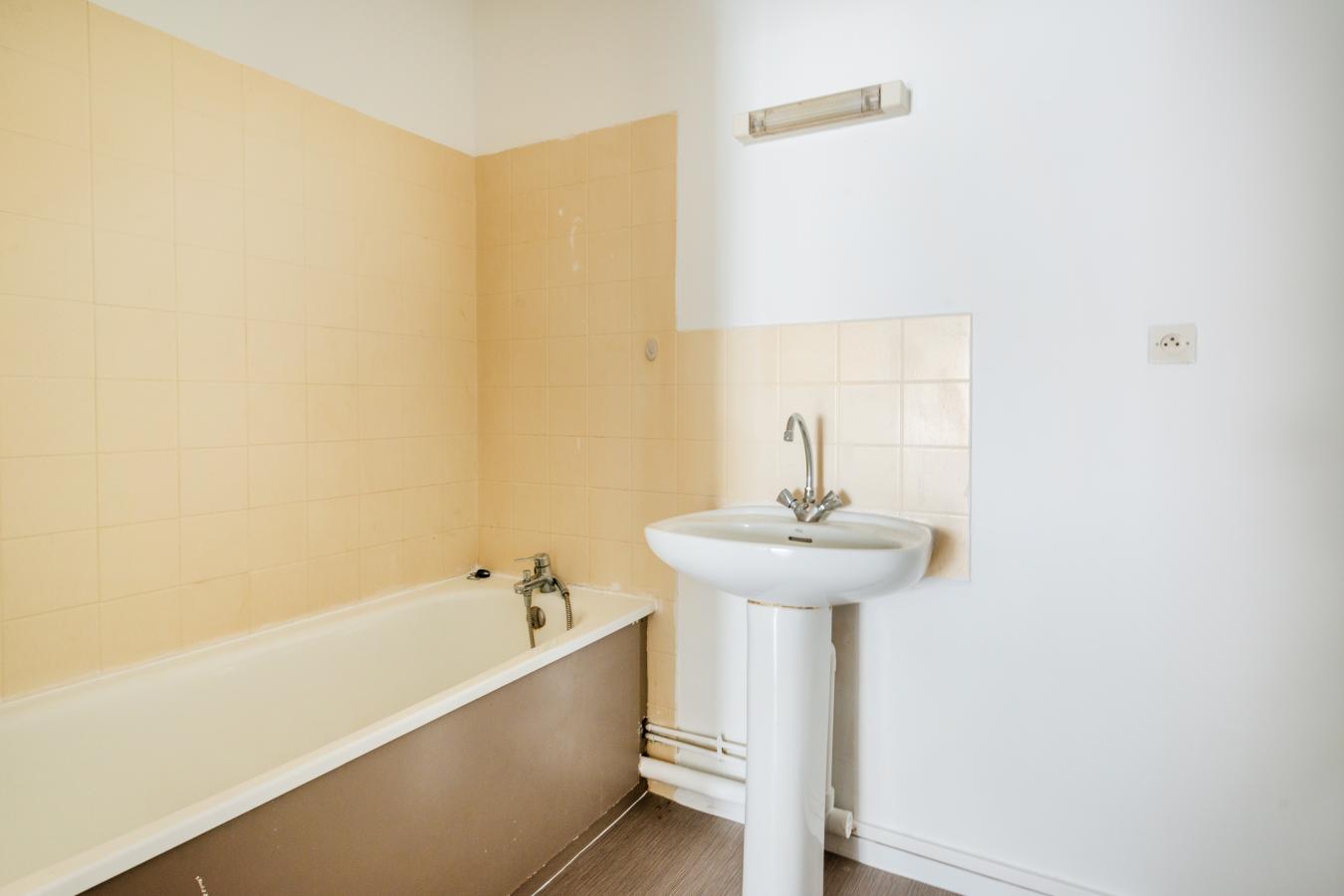 
																			2 pièces - 
																		1er étage - 54m² - 132 000 € - Photo #4